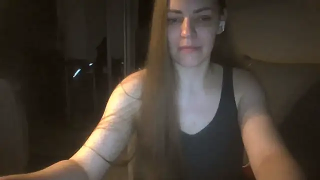 AnnaDiamond1 online show from October 7, 2025, 9:38 pm