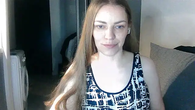 Snapshot of AnnaDiamond1 chatting on July 12, 2026, 8:53 pm AnnaDiamond1 online show from July 12, 2026, 8:53 pm