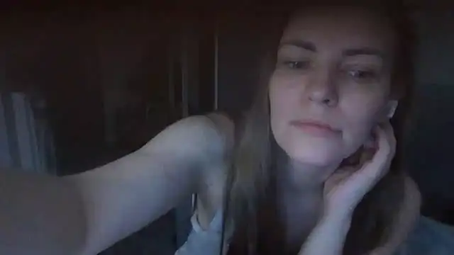 Snapshot of AnnaDiamond1 chatting on June 23, 2026, 1:53 pm AnnaDiamond1 online show from June 23, 2026, 1:53 pm