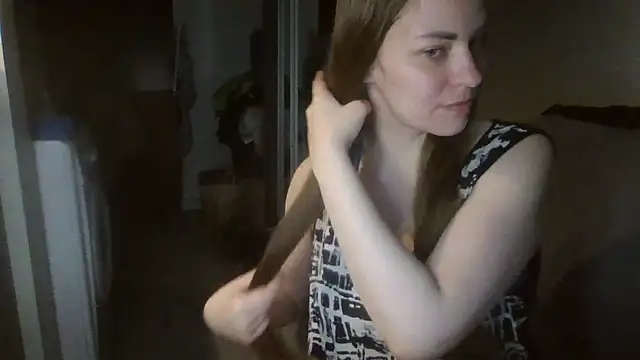 Snapshot of AnnaDiamond1 chatting on May 10, 2026, 8:44 pm AnnaDiamond1 online show from May 10, 2026, 8:44 pm