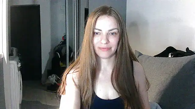 Snapshot of AnnaDiamond1 chatting on July 8, 2026, 9:48 pm AnnaDiamond1 online show from July 8, 2026, 9:48 pm