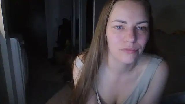 Snapshot of AnnaDiamond1 chatting on June 28, 2026, 7:42 pm AnnaDiamond1 online show from June 28, 2026, 7:42 pm
