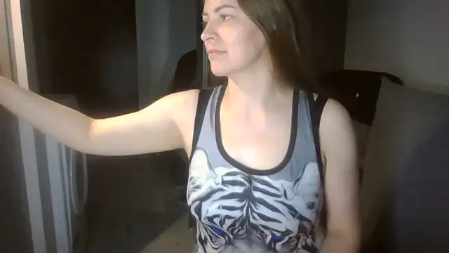 Snapshot of AnnaDiamond1 chatting on June 22, 2026, 11:02 pm AnnaDiamond1 online show from June 22, 2026, 11:02 pm