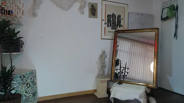 Siriss boyrag online show from September 26, 2025, 1:29 pm