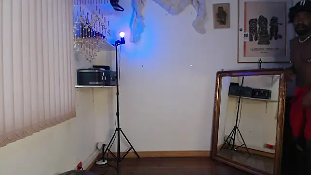 Siriss boyrag online show from September 24, 2025, 12:00 pm