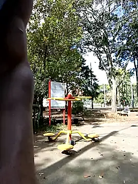 Siriss boyrag online show from October 3, 2025, 7:48 pm