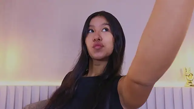 Aida moreno online show from November 12, 2025, 11:58 am