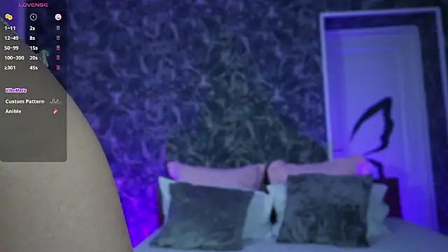 BrianaGolddenn online show from February 10, 2026, 5:23 pm