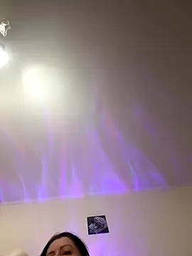 Evelinia online show from December 19, 2025, 4:09 pm