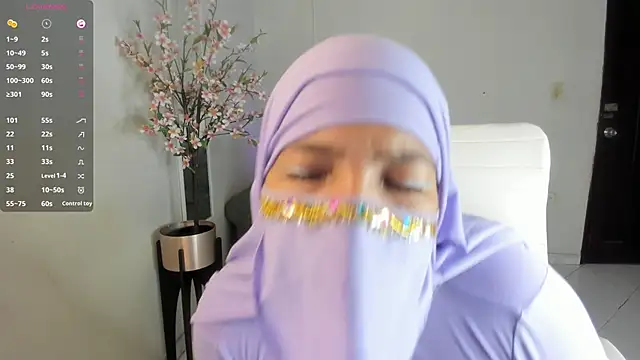 malak nanyy online show from September 21, 2025, 9:14 am