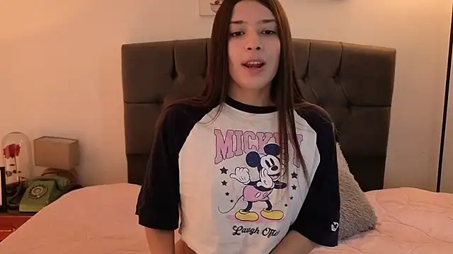Emma Lombardi online show from April 24, 2026, 1:24 pm