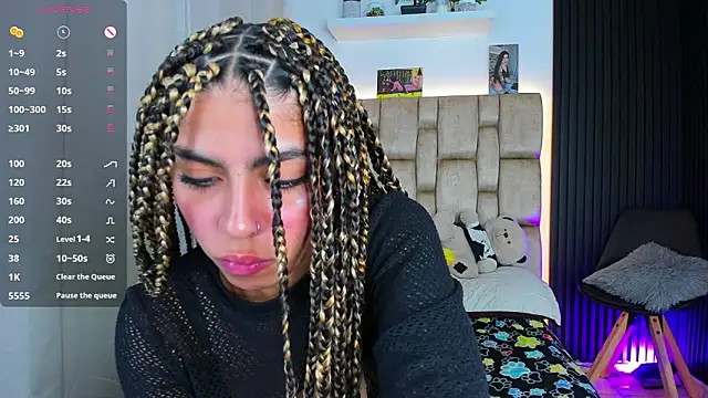 little sophie18 online show from October 18, 2025, 8:00 pm