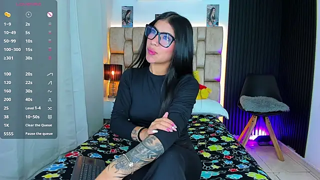 little sophie18 online show from November 16, 2025, 9:30 pm