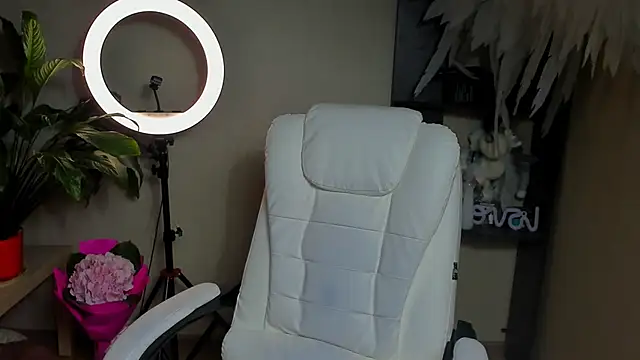 foxy blond online show from October 3, 2025, 12:25 am