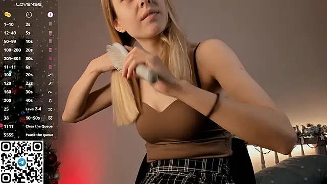 Snapshot of tyty_piupiu chatting on February 6, 2026, 6:15 pm tyty piupiu online show from February 6, 2026, 6:15 pm