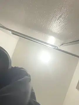 kevinsito1 online show from January 14, 2026, 2:42 pm