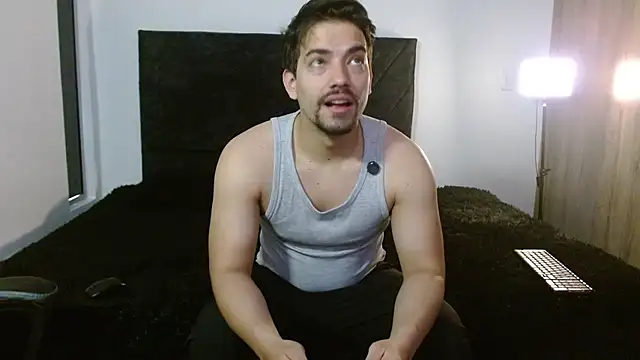 Snapshot of Ian_Daviz chatting on July 14, 2026, 3:18 pm Ian Daviz online show from July 14, 2026, 3:18 pm
