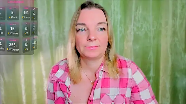 Snapshot of Regina__blue chatting on March 11, 2025, 7:58 pm Regina blue online show from March 11, 2025, 7:58 pm