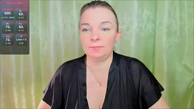 Snapshot of Regina__blue chatting on March 3, 2025, 6:24 pm Regina blue online show from March 3, 2025, 6:24 pm