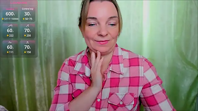 Snapshot of Regina__blue chatting on February 13, 2025, 11:50 am Regina blue online show from February 13, 2025, 11:50 am