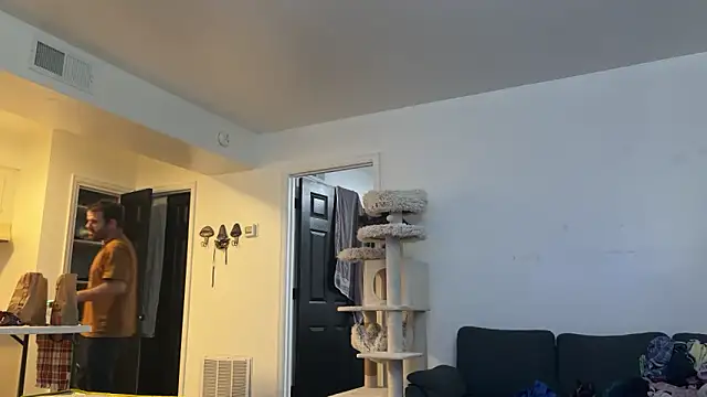 SpunCandy online show from September 12, 2025, 10:31 pm