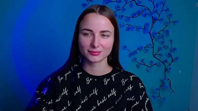 Eva Janee online show from December 18, 2025, 7:02 am