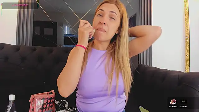 EvaaLovia1 online show from September 15, 2025, 1:44 pm