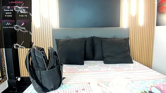 Snapshot of EvaaLovia1 chatting on February 18, 2026, 1:18 pm EvaaLovia1 online show from February 18, 2026, 1:18 pm