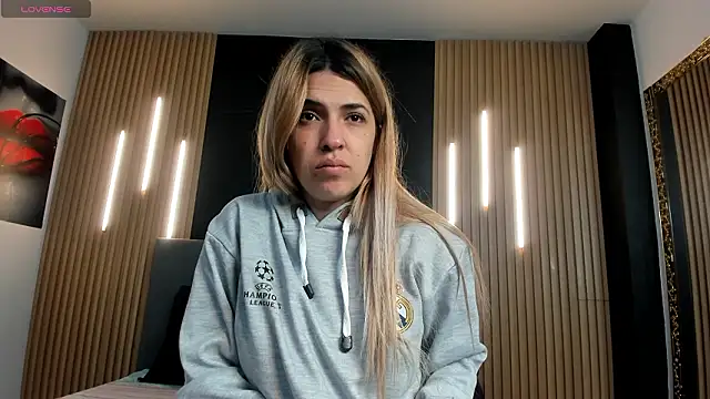 Snapshot of EvaaLovia1 chatting on March 12, 2026, 1:26 pm EvaaLovia1 online show from March 12, 2026, 1:26 pm