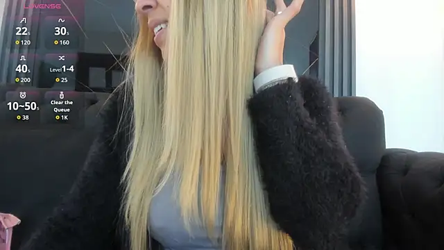 EvaaLovia1 online show from September 22, 2025, 1:39 pm