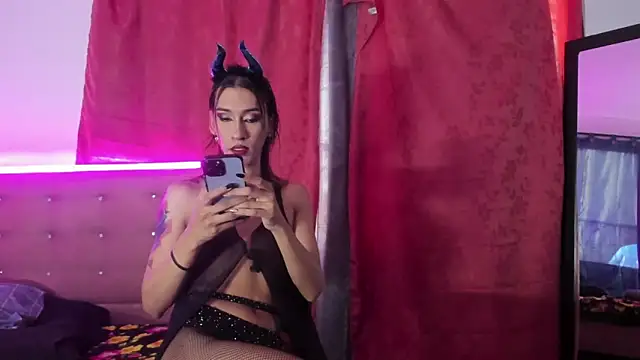 khandyzBlum online show from September 21, 2025, 6:24 pm