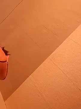 Snapshot of Tiffany35 chatting on September 20, 2025, 12:21 pm Tiffany35 online show from September 20, 2025, 12:21 pm