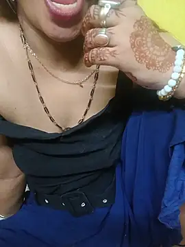 Snapshot of Sexyranibhabhi chatting on May 22, 2026, 2:48 pm Sexyranibhabhi online show from May 22, 2026, 2:48 pm
