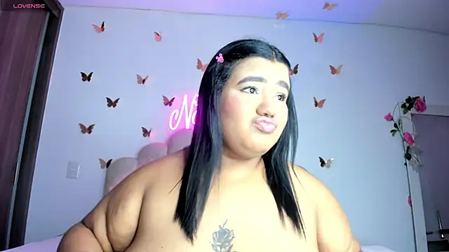 NaomiAsha online show from November 23, 2025, 11:26 pm