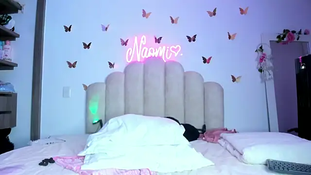 NaomiAsha online show from October 27, 2025, 11:38 pm