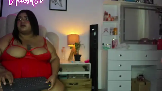 NaomiAsha online show from June 5, 2026, 12:33 pm