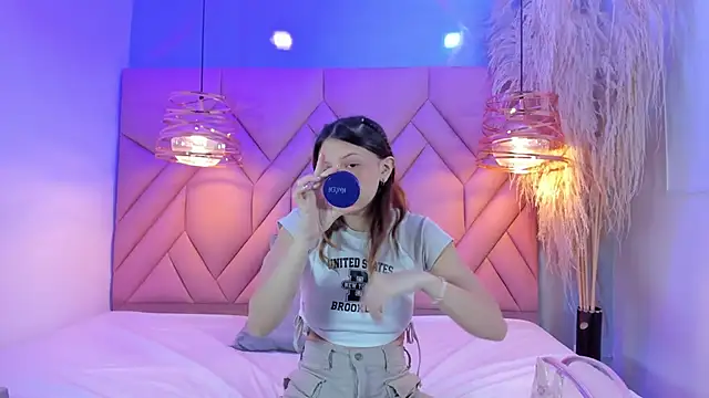 AngelaaCute  online show from March 21, 2025, 12:06 pm