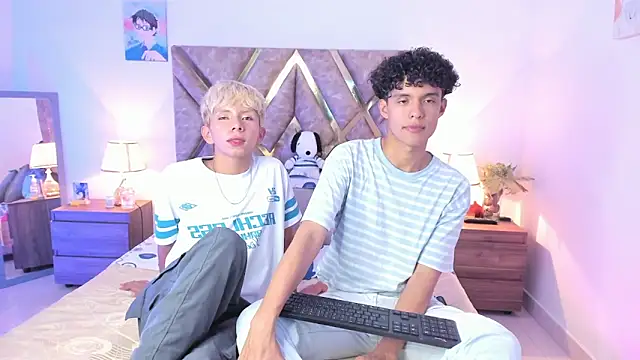 nickolas moon online show from February 12, 2026, 12:32 am