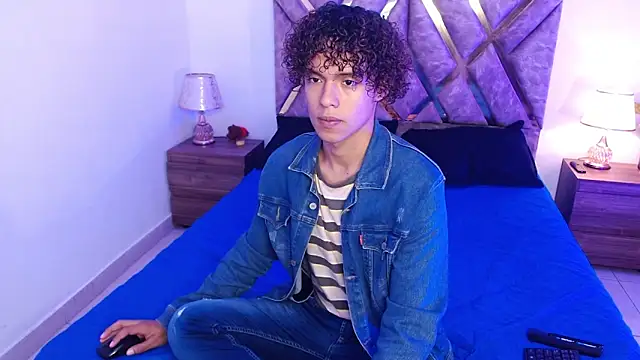 nickolas moon online show from September 12, 2025, 2:50 pm