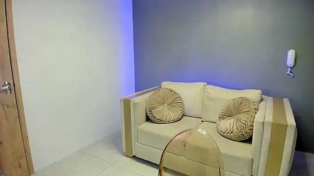 DitaVonTeese online show from February 4, 2025, 8:59 pm