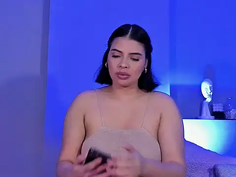 DitaVonTeese online show from September 27, 2025, 8:04 pm