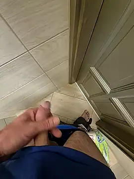 kisbiro77777 online show from September 22, 2025, 5:46 am