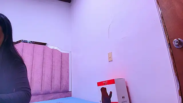 anisha x online show from September 8, 2025, 7:13 pm