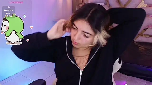 meraki fraise online show from October 5, 2025, 7:15 pm