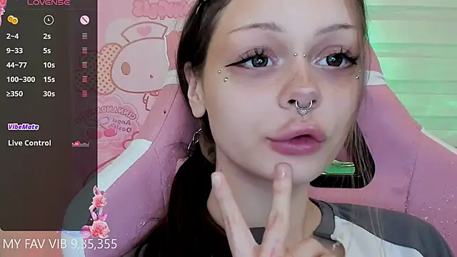 Snapshot of shy_melony chatting on February 23, 2026, 2:50 pm shy melony online show from February 23, 2026, 2:50 pm