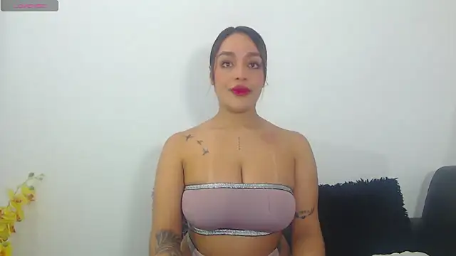 RenataBrown online show from April 25, 2026, 9:45 am