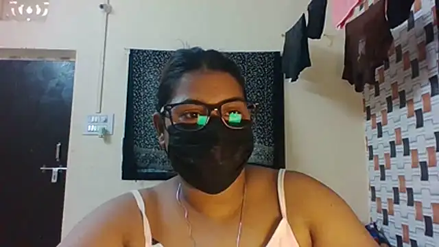 Hotmilfxox online show from July 11, 2026, 8:58 am