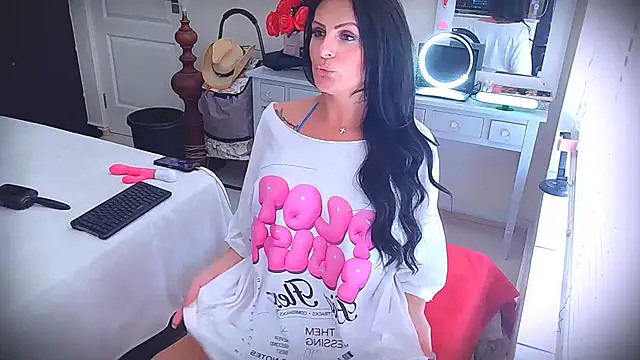 Luscious angell online show from February 4, 2025, 10:21 am