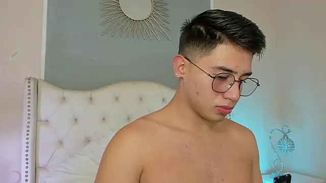 Snapshot of Brandonn_Millerr chatting on January 13, 2025, 8:37 pm Brandonn Millerr online show from January 13, 2025, 8:37 pm