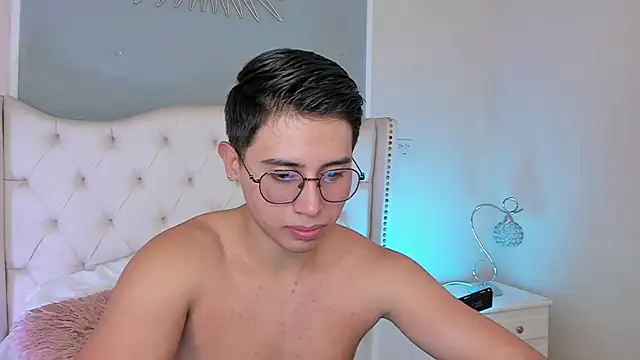 Snapshot of Brandonn_Millerr chatting on February 4, 2025, 9:10 pm Brandonn Millerr online show from February 4, 2025, 9:10 pm